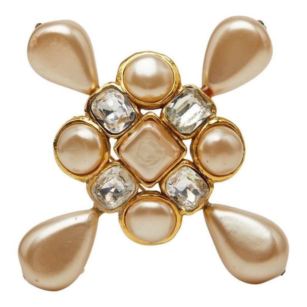 Chanel Vintage Brooch 26 Imprint Gold Plated Faux Pearl Bijoux